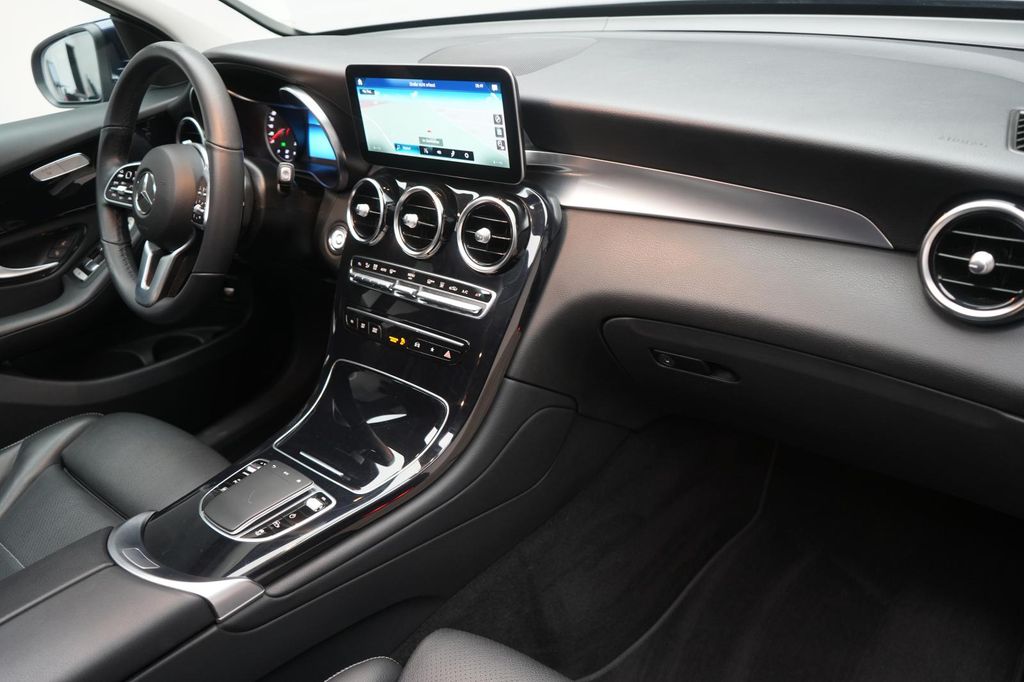 Mercedes-Benz GLC 300 2022