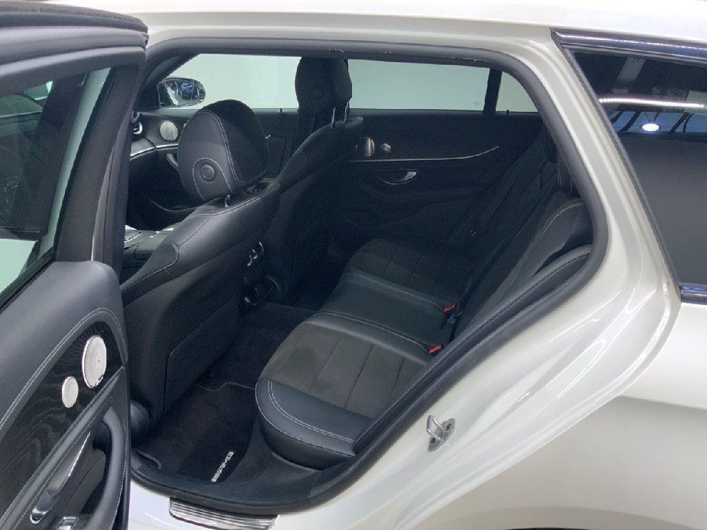 Mercedes-Benz E 220 2021