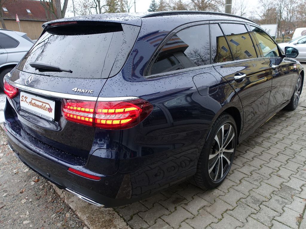 Mercedes-Benz E 300 2022