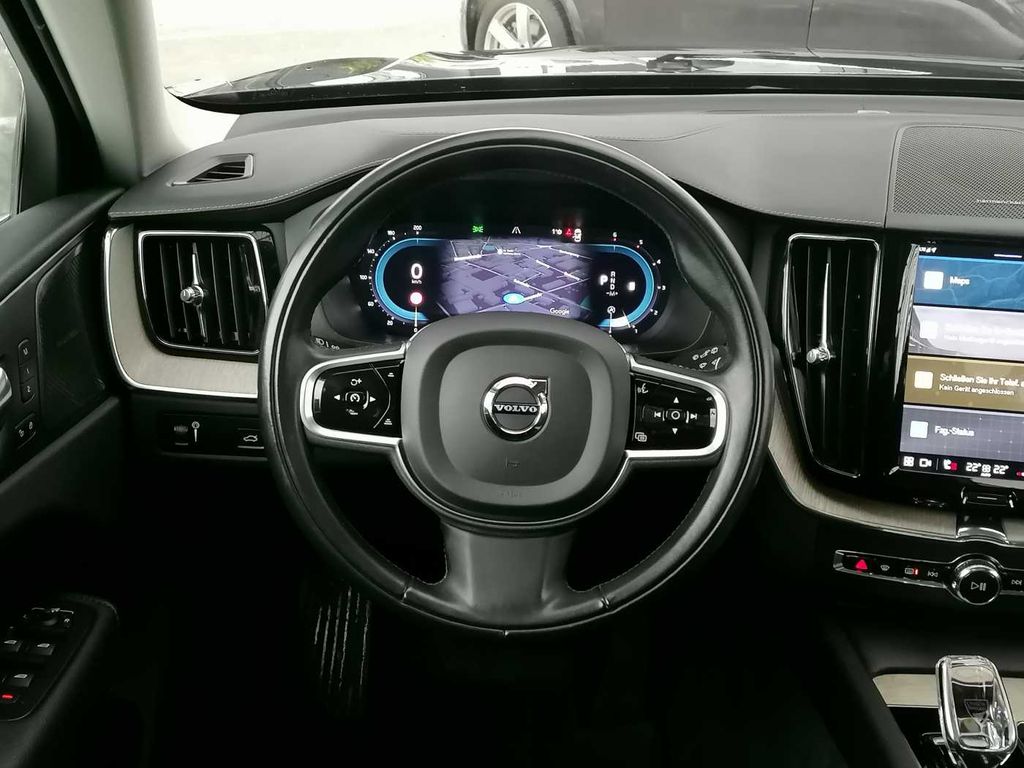 Volvo XC60 2022
