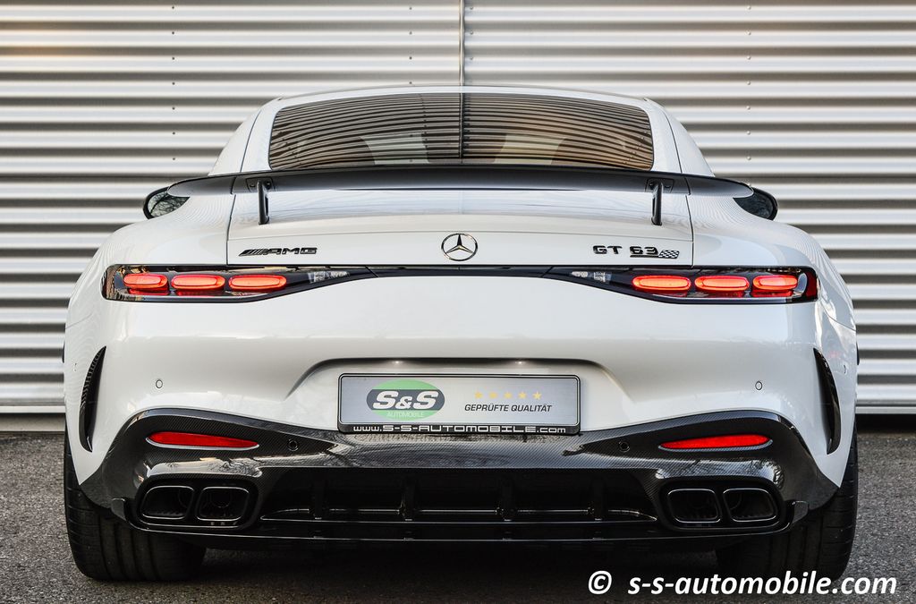 Mercedes-Benz AMG GT 2025