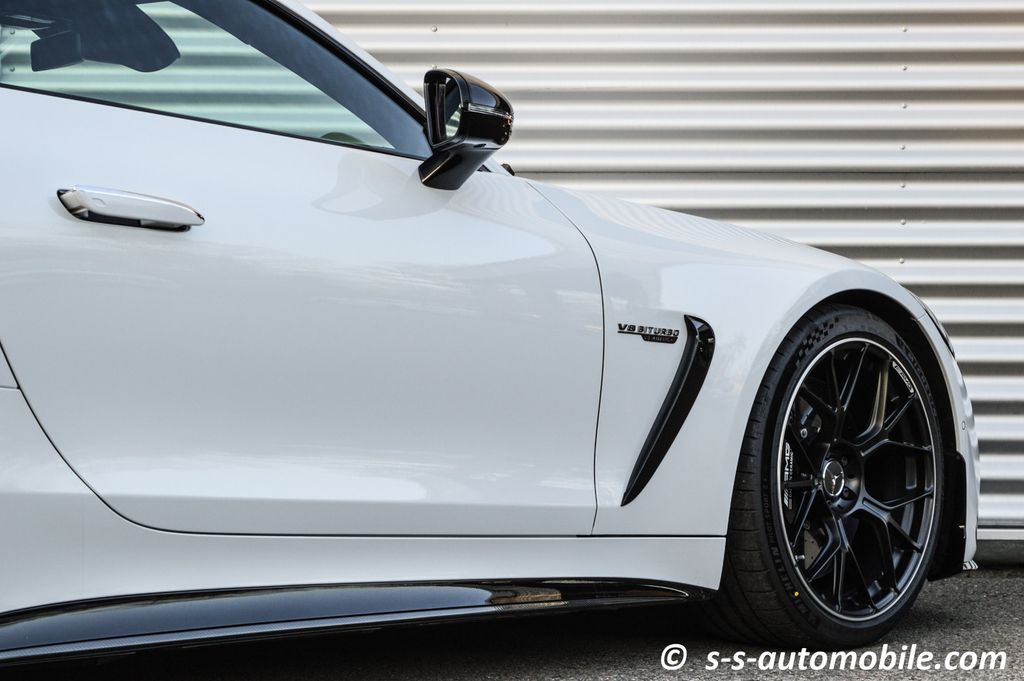 Mercedes-Benz AMG GT 2025