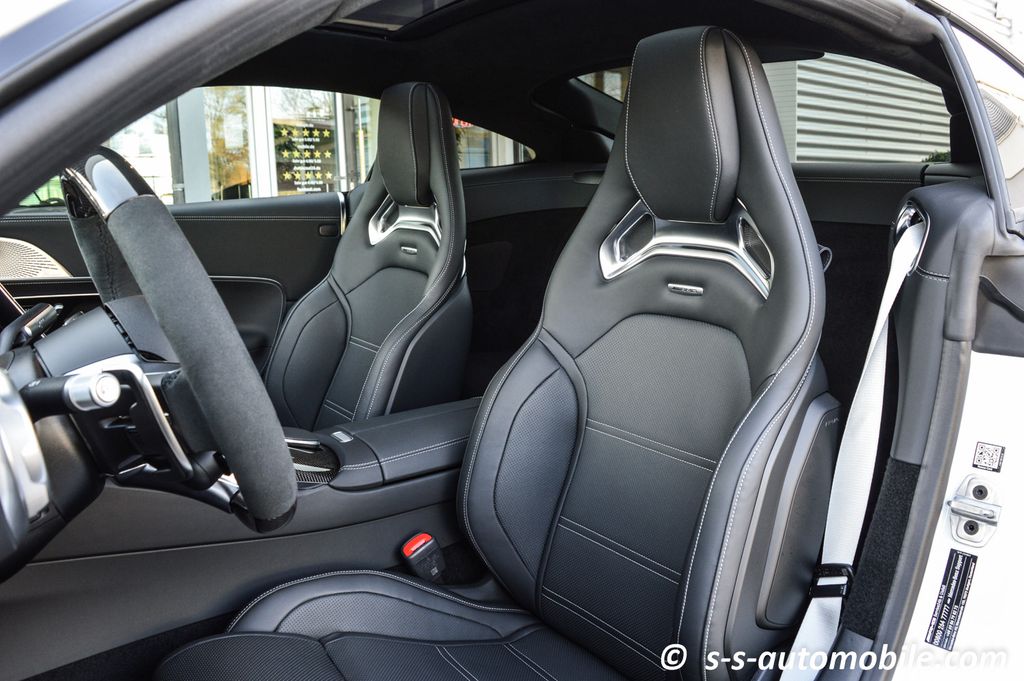 Mercedes-Benz AMG GT 2025