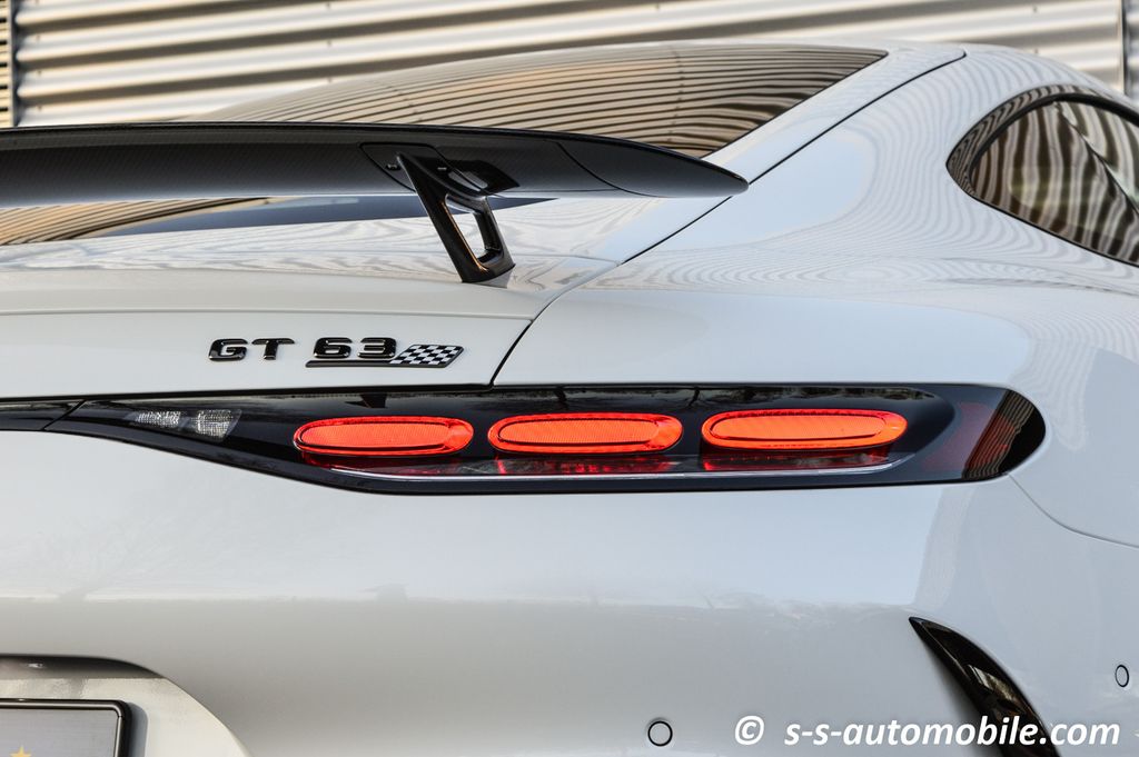 Mercedes-Benz AMG GT 2025