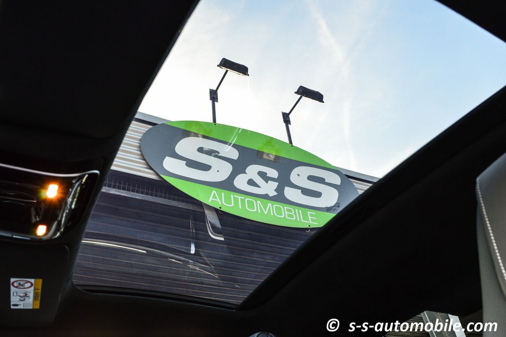 Mercedes-Benz AMG GT 2025