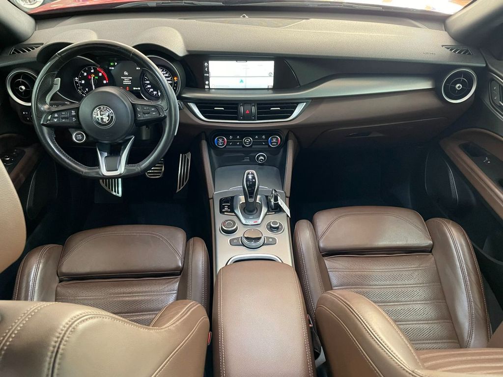 Alfa Romeo Stelvio 2020