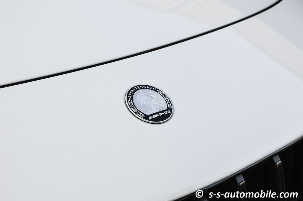 Mercedes-Benz AMG GT 2025