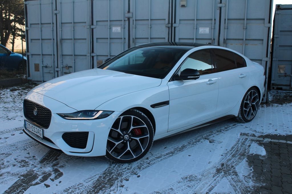 Jaguar XE 2024