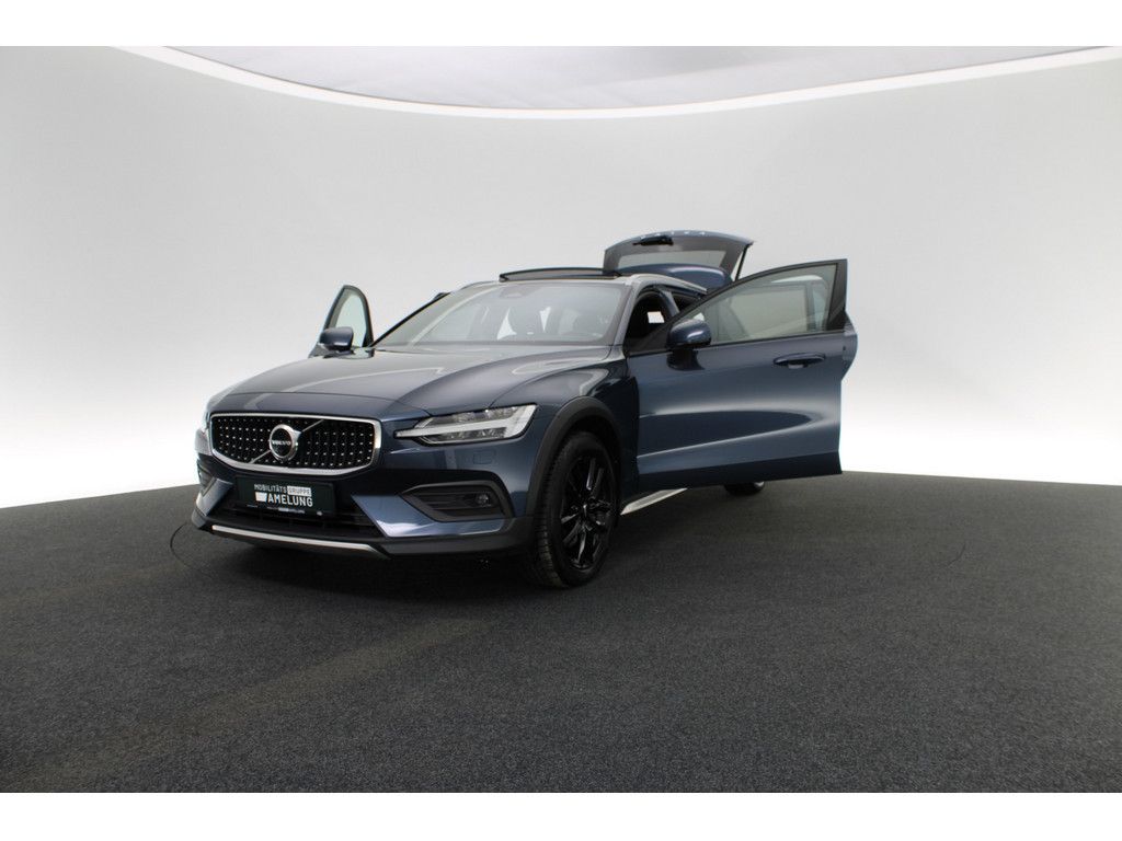 Volvo V60 Cross Country 2022