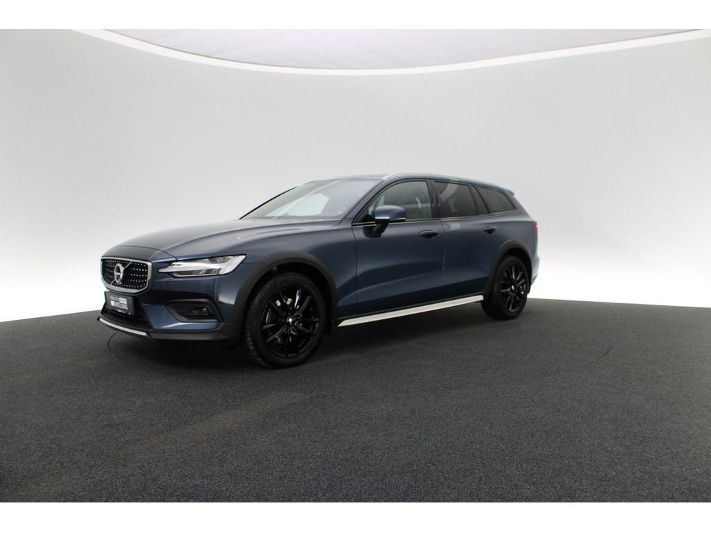 Volvo V60 Cross Country 2022