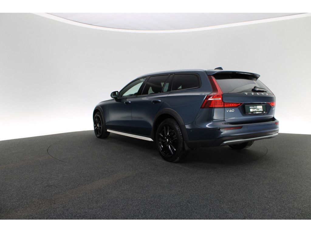 Volvo V60 Cross Country 2022