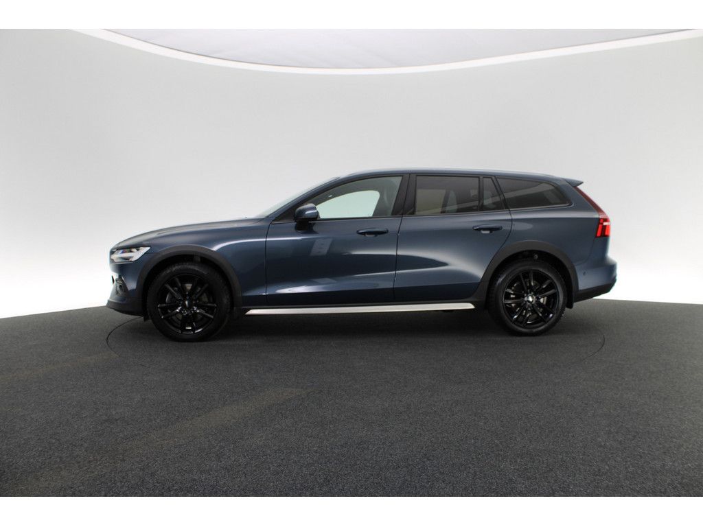 Volvo V60 Cross Country 2022
