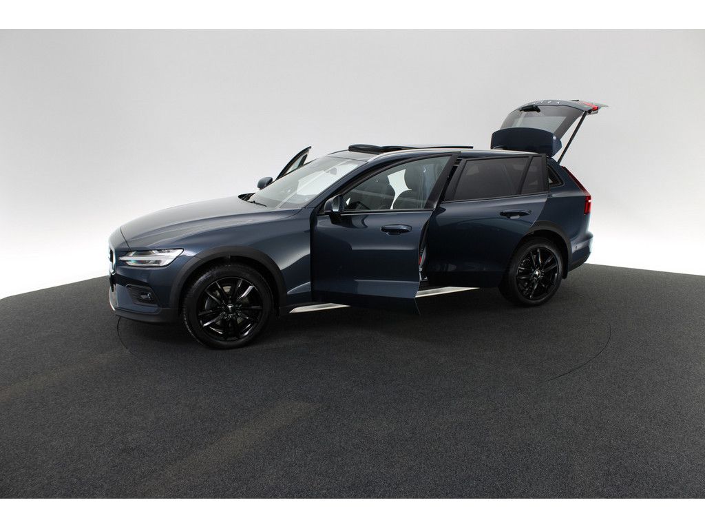 Volvo V60 Cross Country 2022
