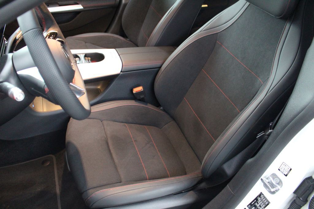 Mercedes-Benz CLA 250 2025