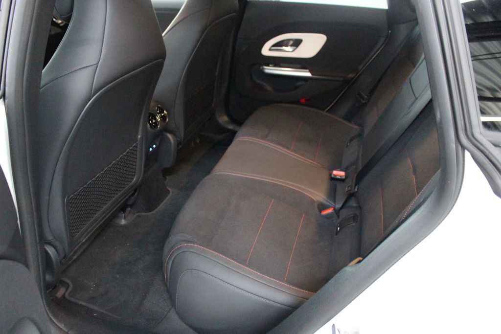 Mercedes-Benz CLA 250 2025