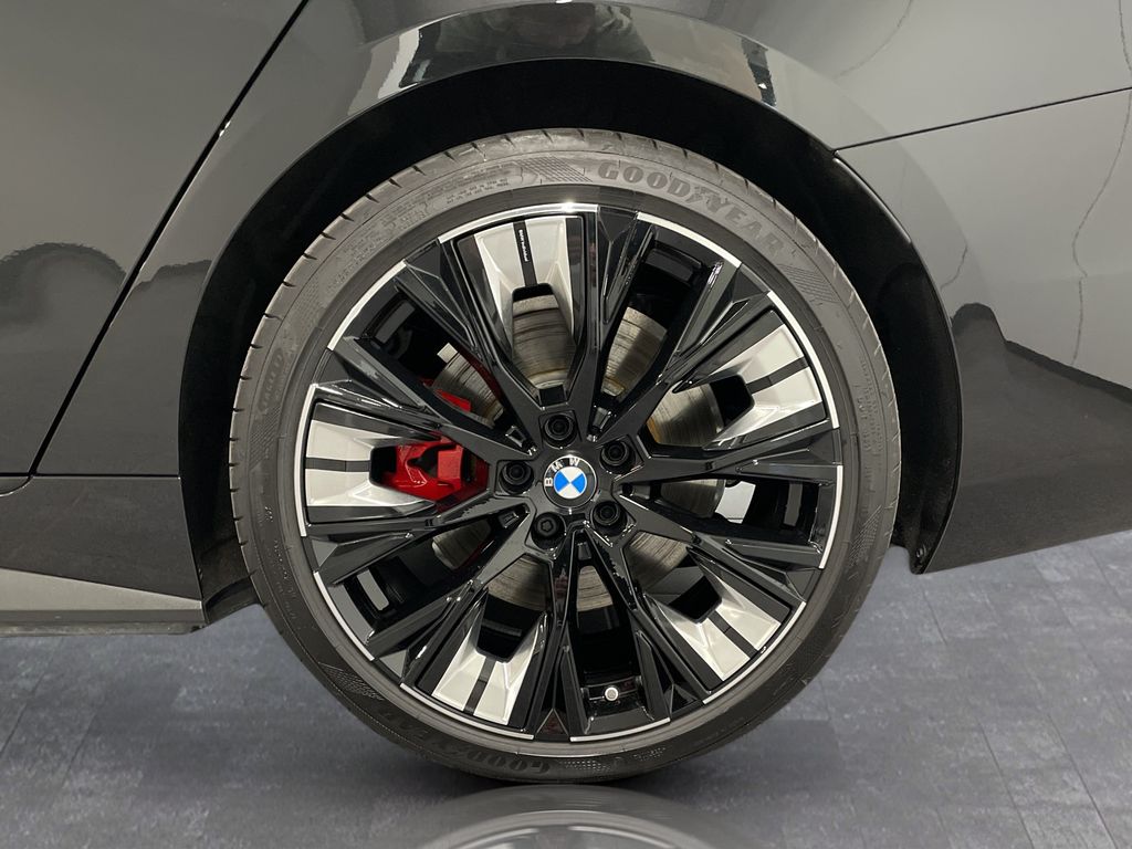 BMW i4 2025