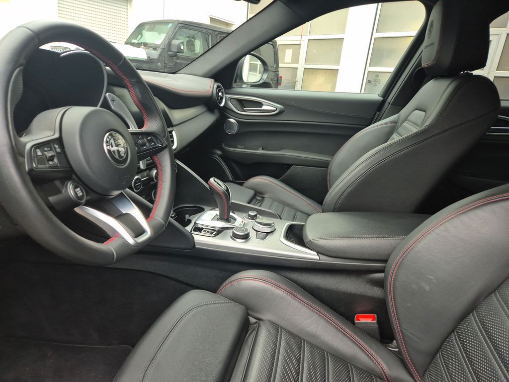 Alfa Romeo Giulia 2023