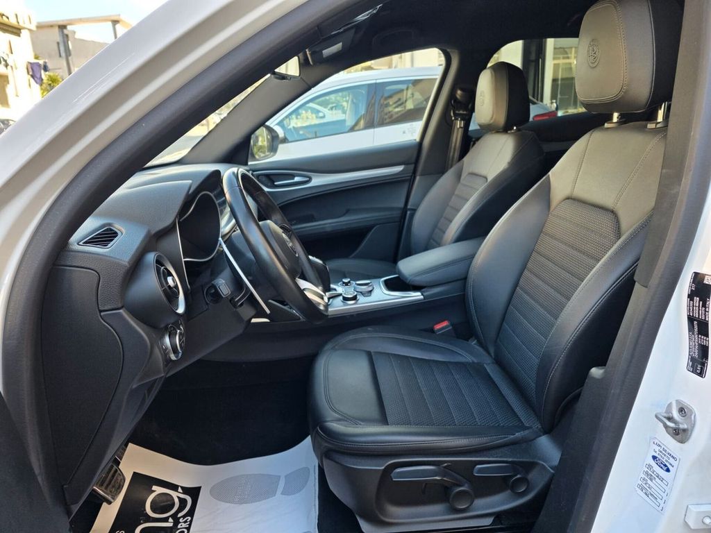Alfa Romeo Stelvio 2022