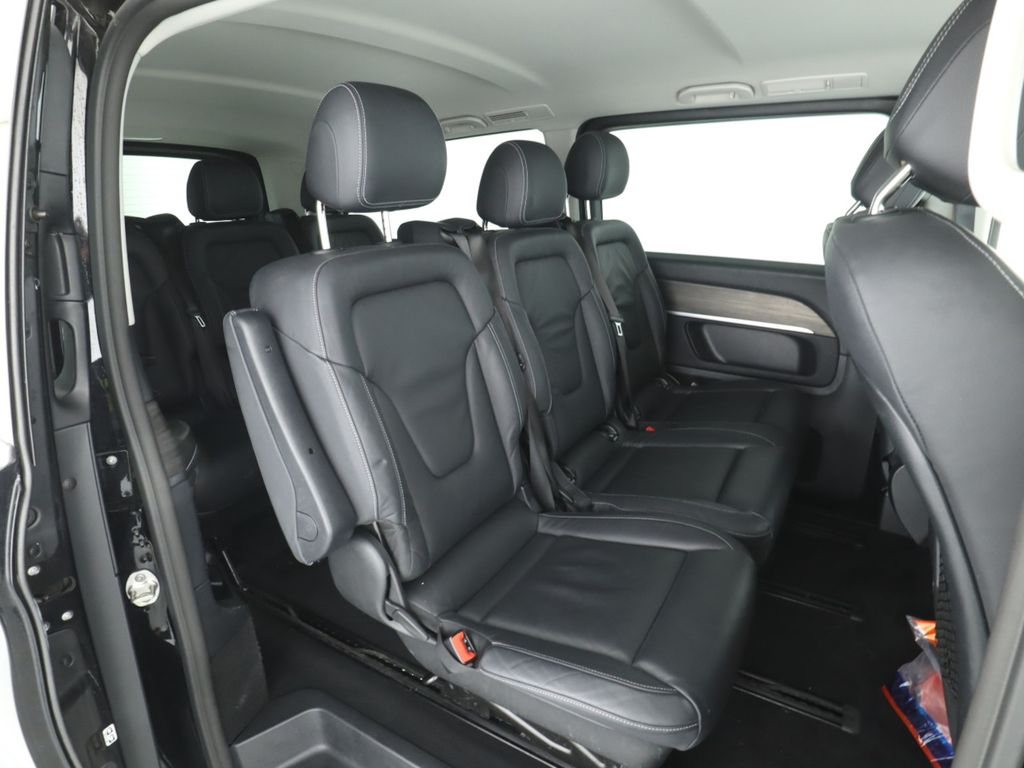 Mercedes-Benz V 300 2024