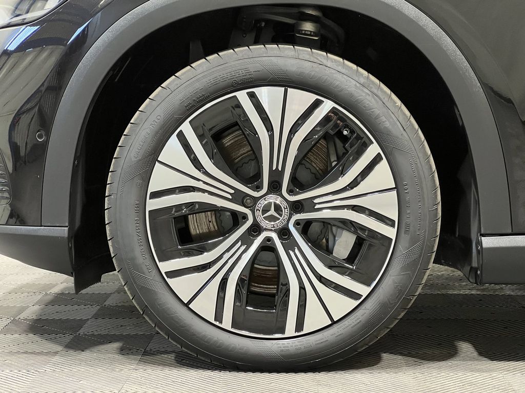 Mercedes-Benz EQE SUV 2025