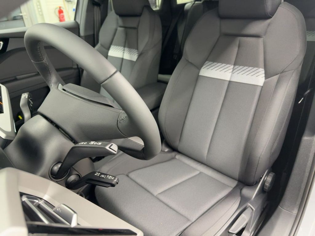 Audi Q4 e-tron 2025