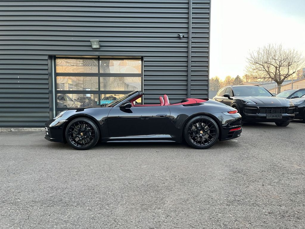 Porsche 992 2023