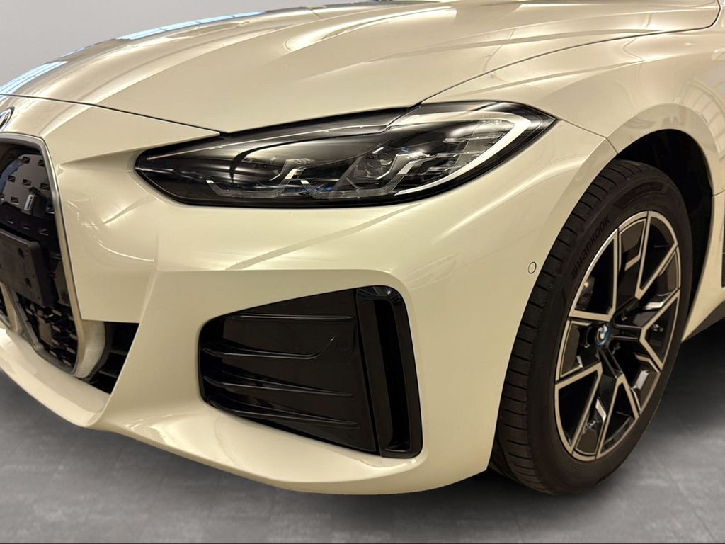 BMW i4 2023