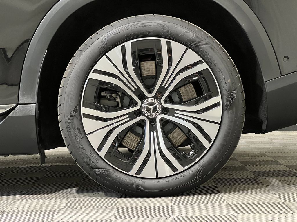 Mercedes-Benz EQE SUV 2025