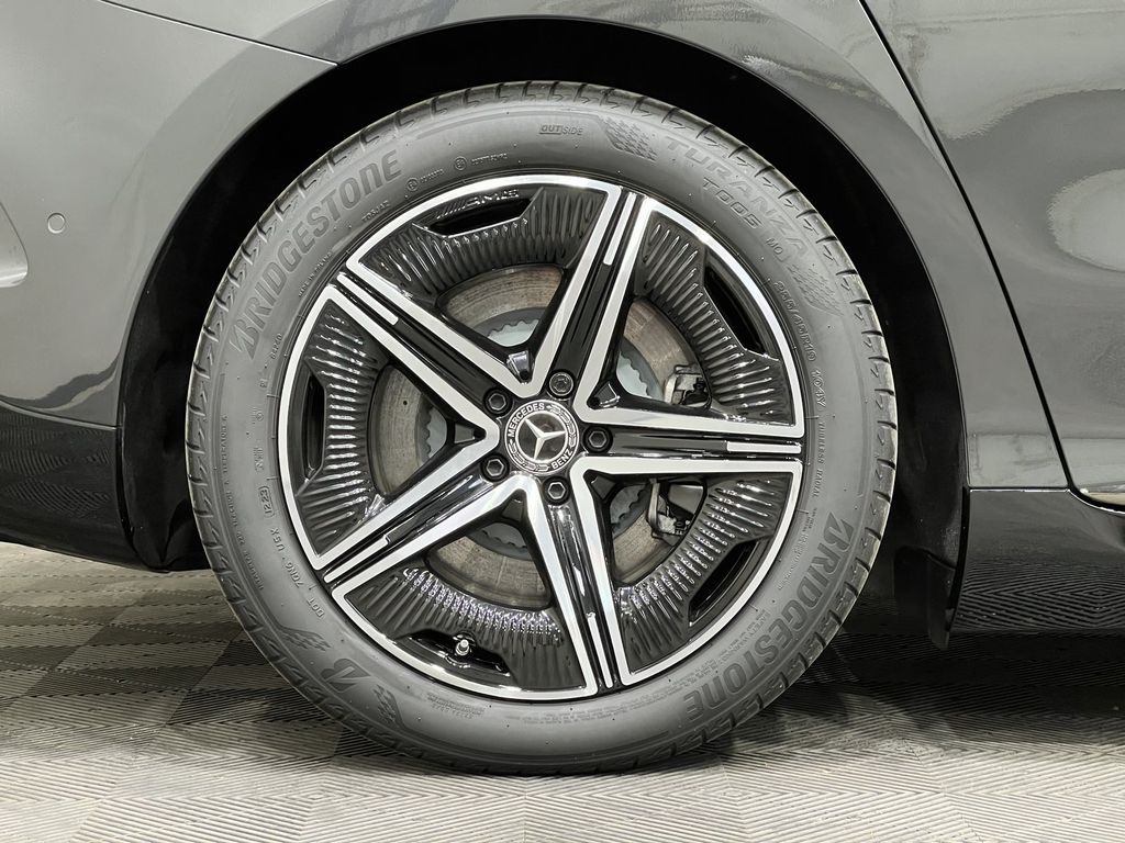 Mercedes-Benz EQE 2024