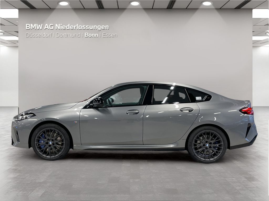 BMW M235 2025