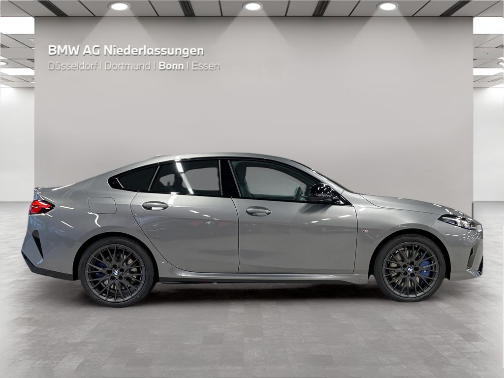 BMW M235 2025