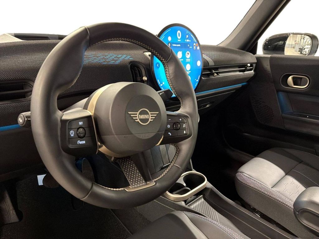 MINI Other 2025