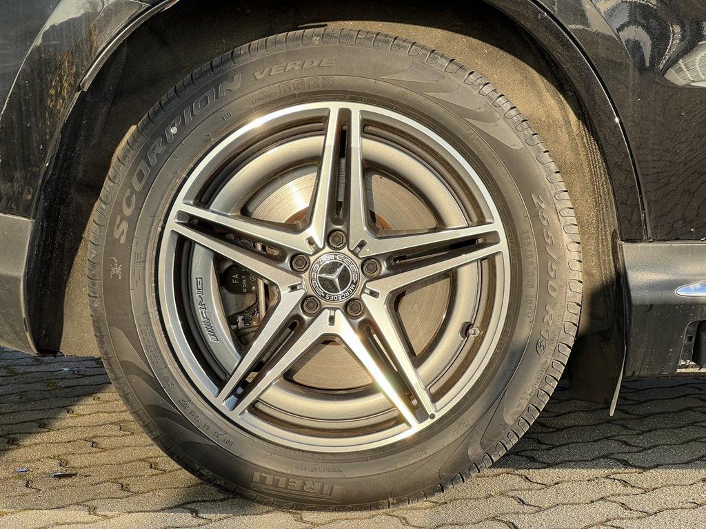 Mercedes-Benz EQC 2023