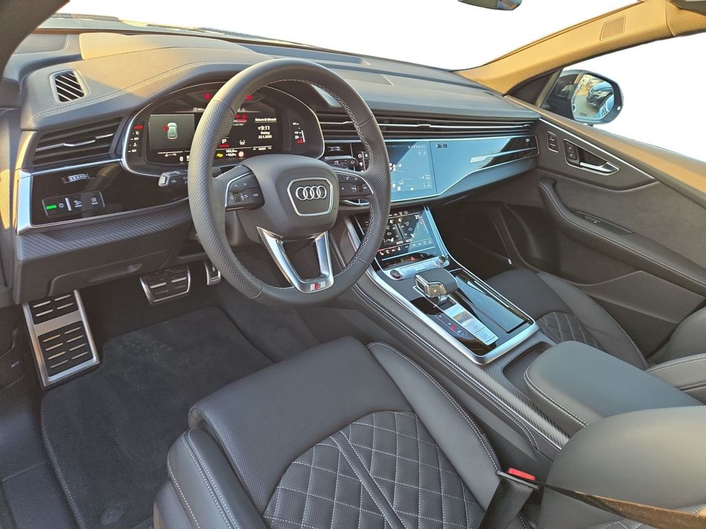 Audi SQ8 2025