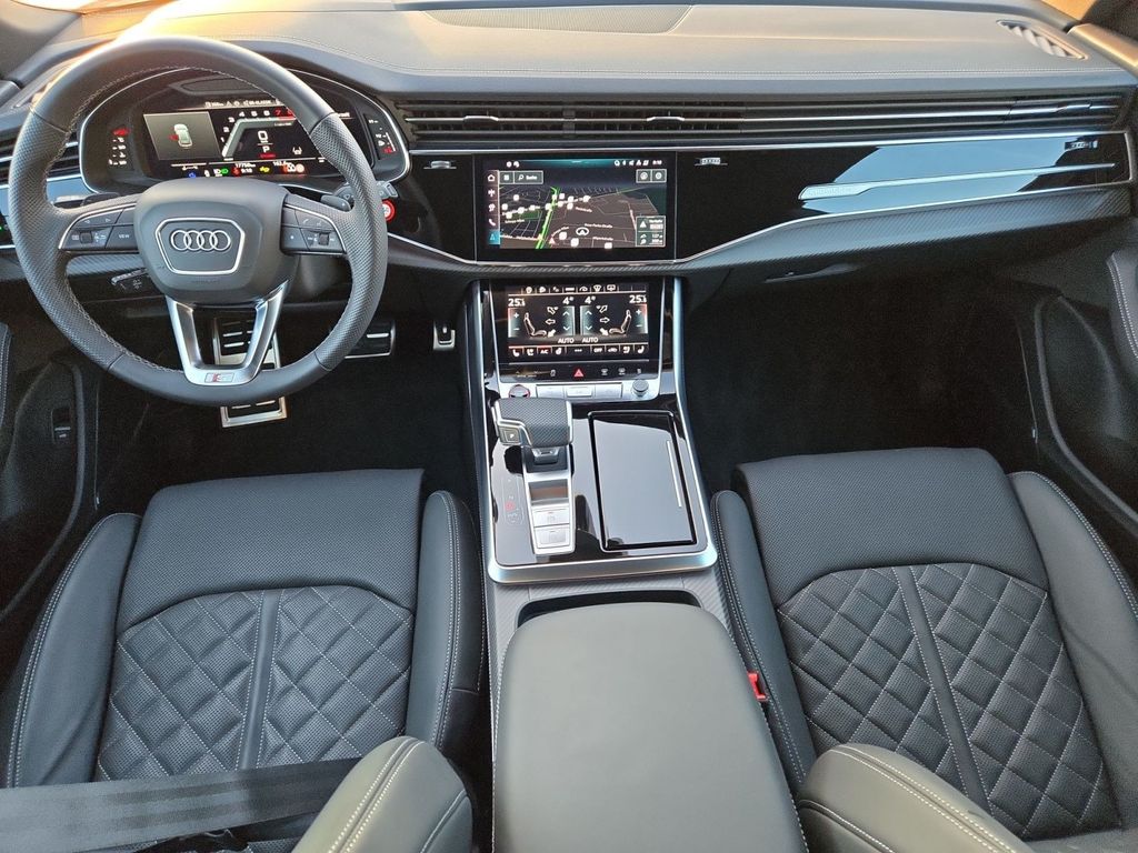 Audi SQ8 2025