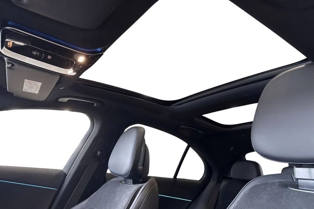 Mercedes-Benz E 300 2025