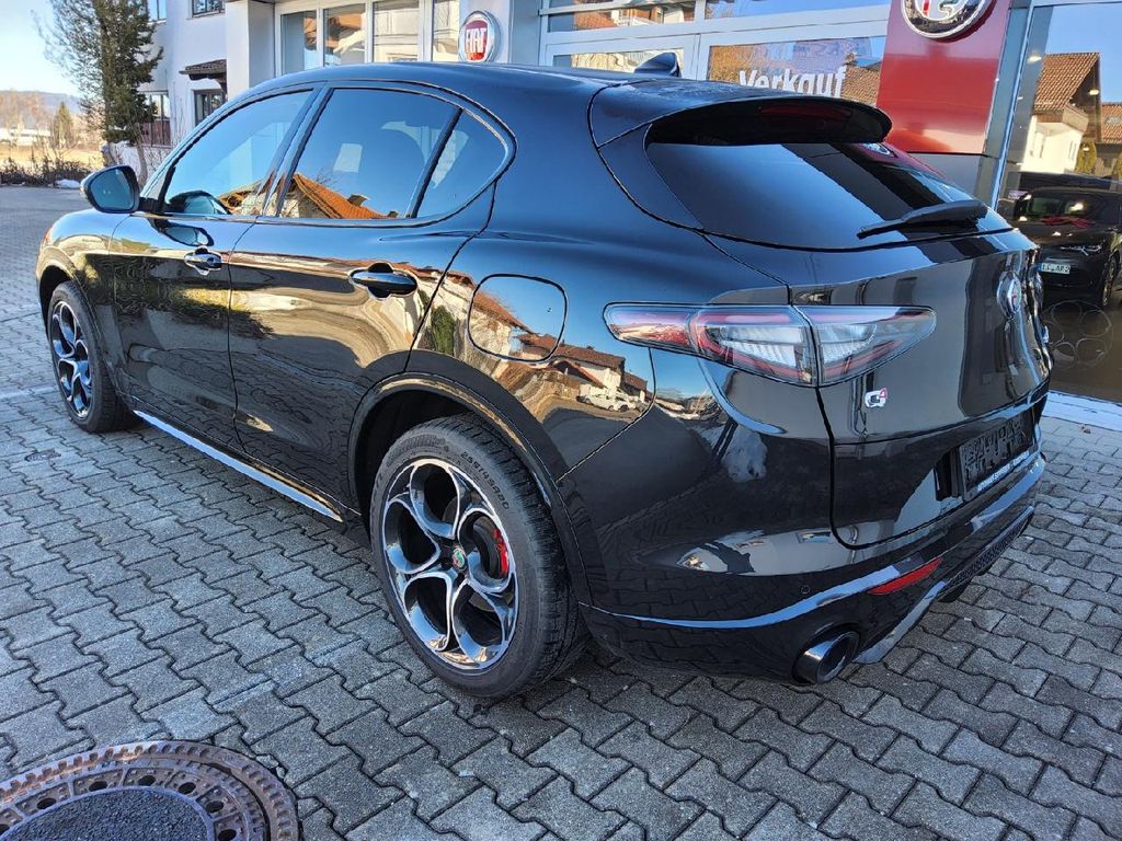 Alfa Romeo Stelvio 2023