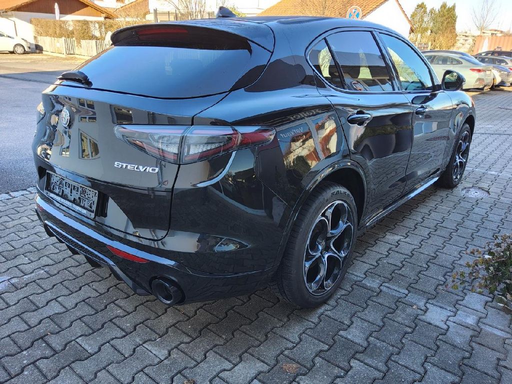 Alfa Romeo Stelvio 2023