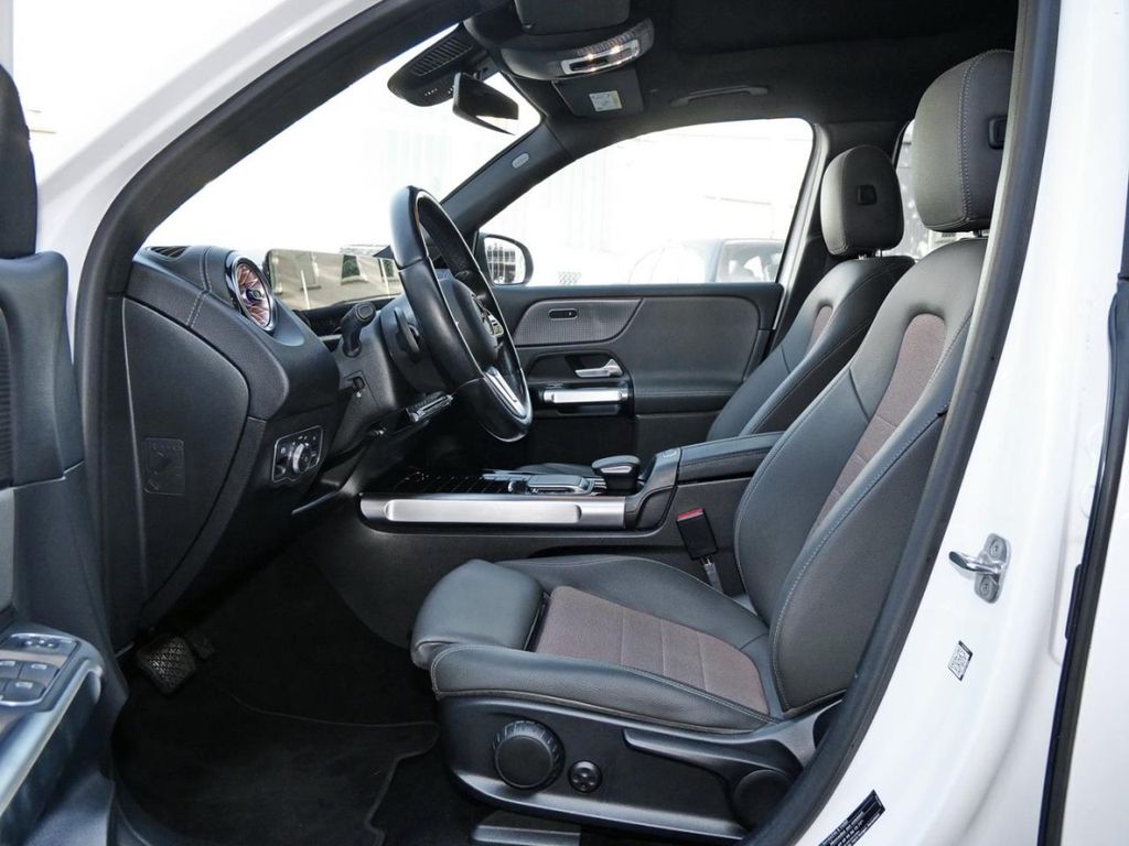 Mercedes-Benz EQB 2022