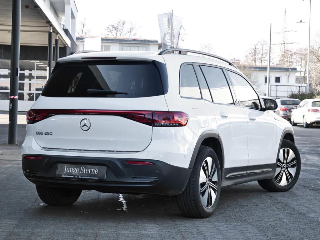 Mercedes-Benz EQB 2022