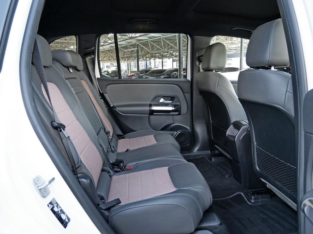 Mercedes-Benz EQB 2022