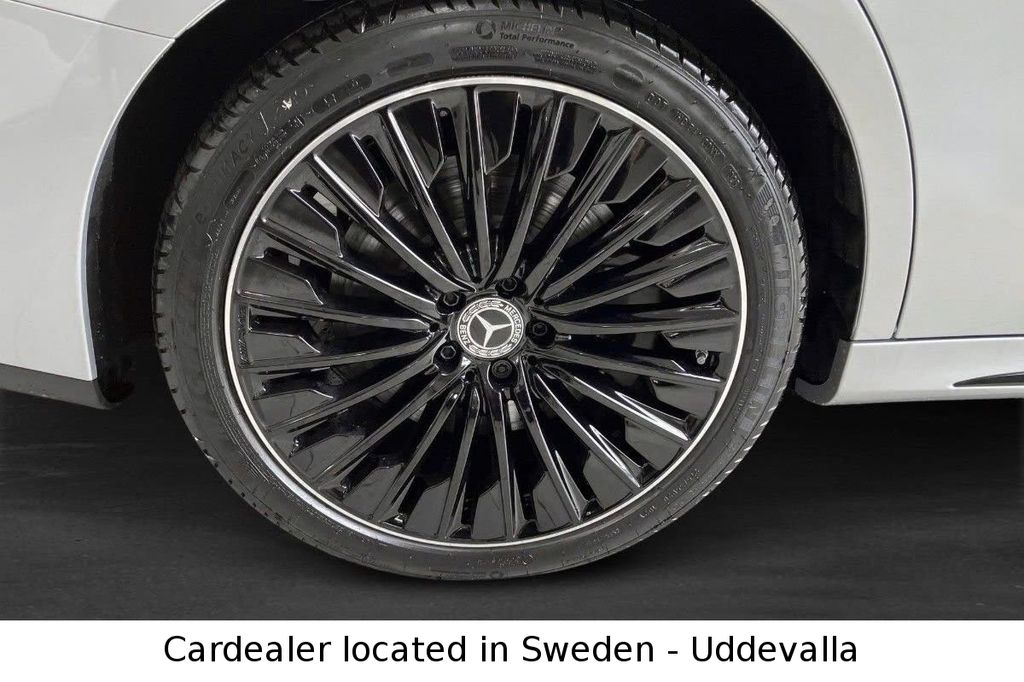 Mercedes-Benz E 300 2025