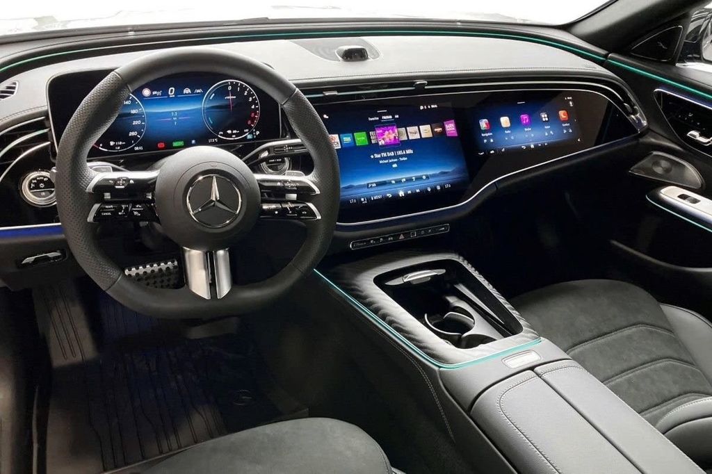 Mercedes-Benz E 300 2025
