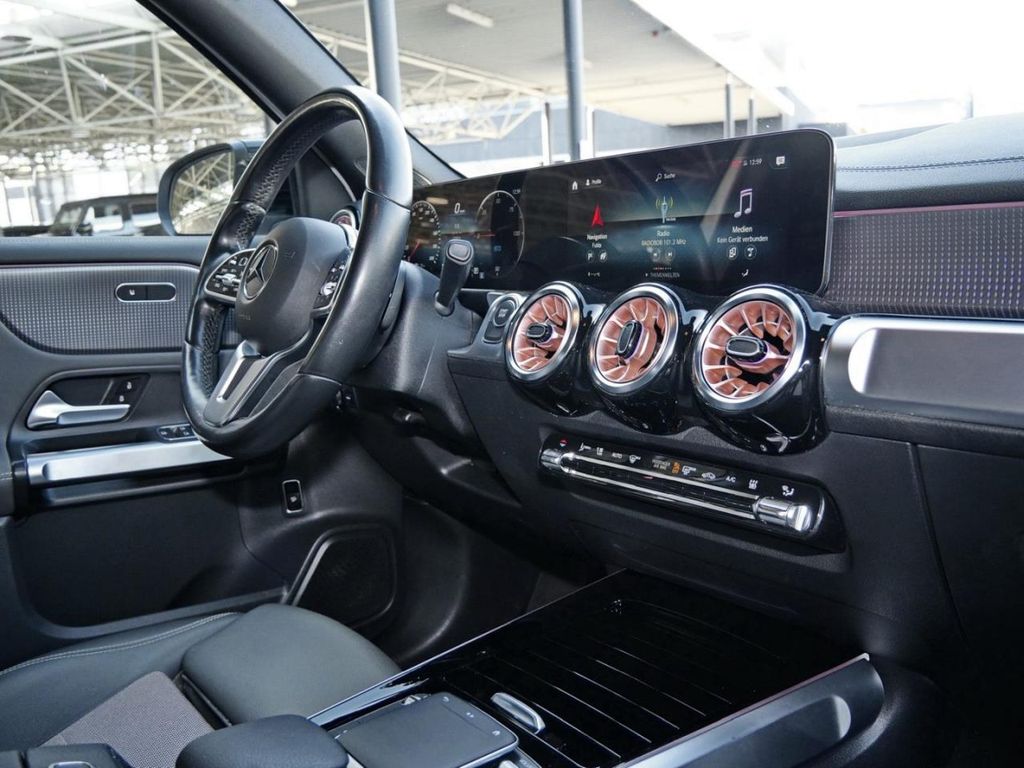 Mercedes-Benz EQB 2022