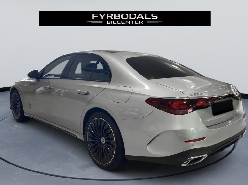 Mercedes-Benz E 300 2025