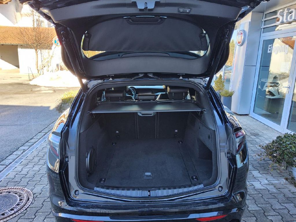 Alfa Romeo Stelvio 2023