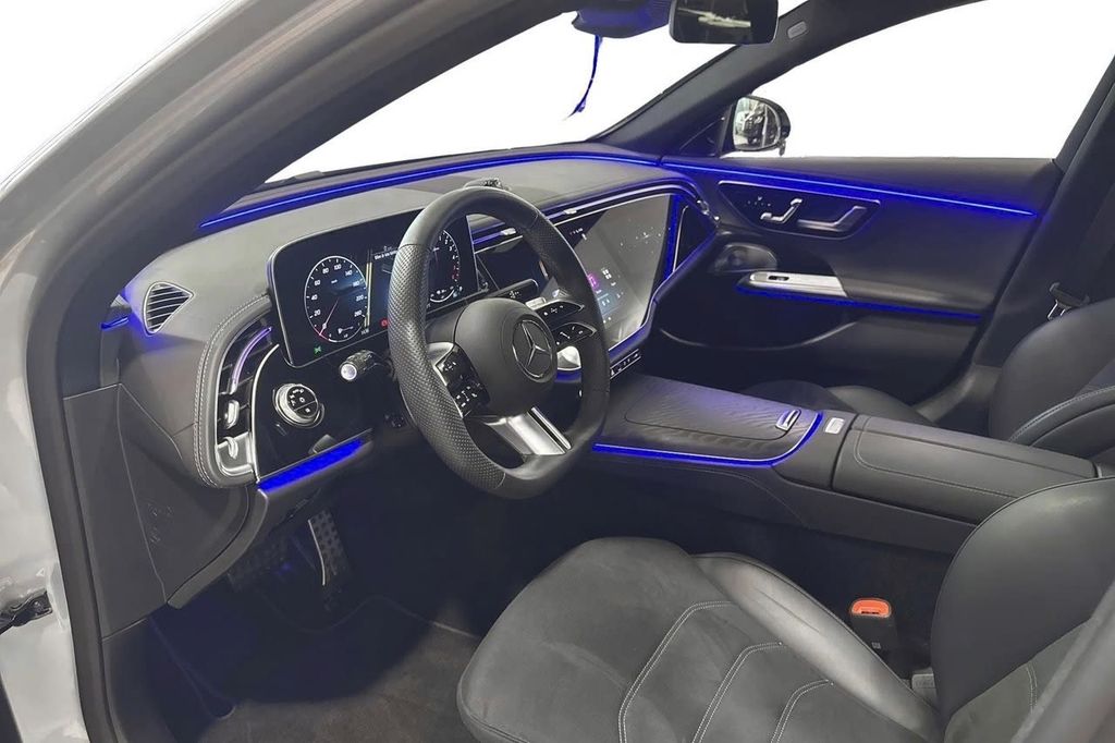 Mercedes-Benz E 300 2025