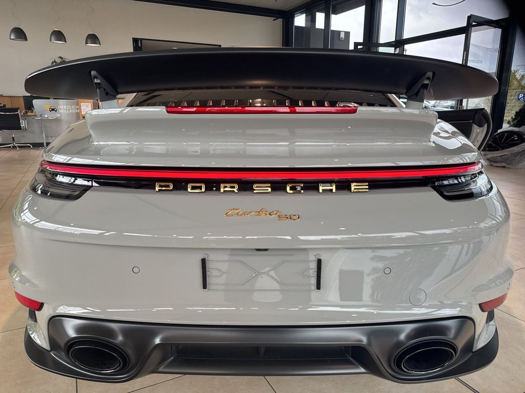 Porsche 992 2025