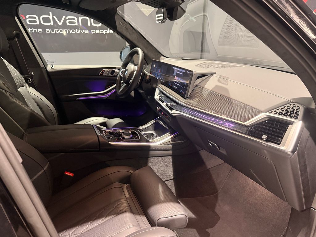 BMW X7 2025
