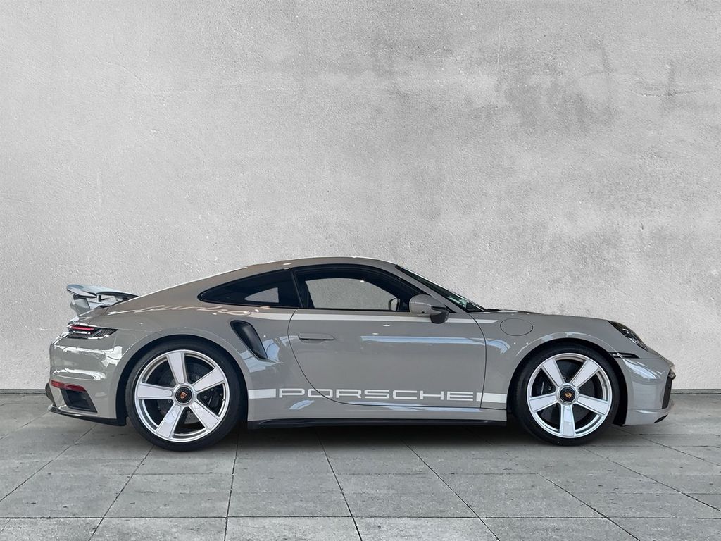 Porsche 992 2025
